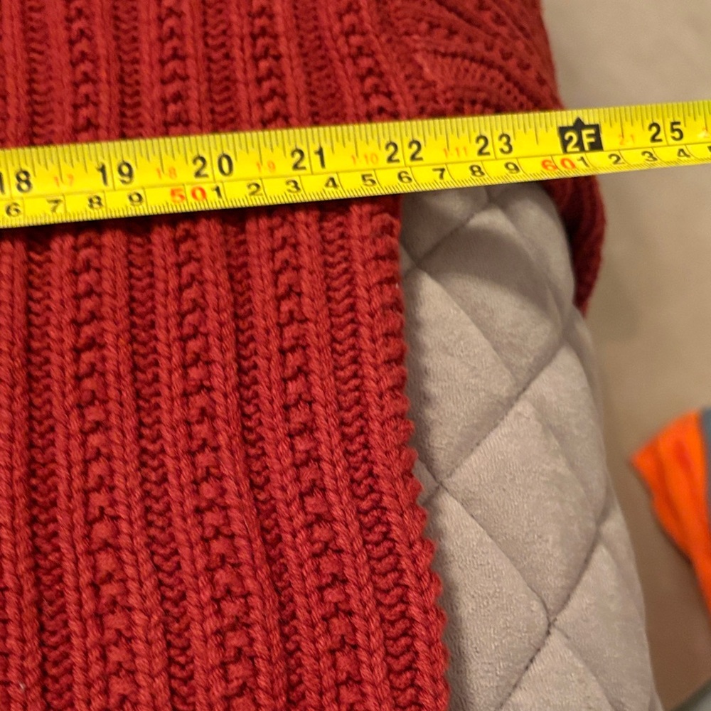 Universal thread Rust colored Ribbed Knit Sweater. Large - Picture 2 of 6